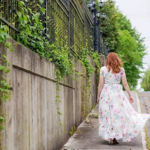 Yumi Kim Calypso White Floral Maxi Dress Size Medium